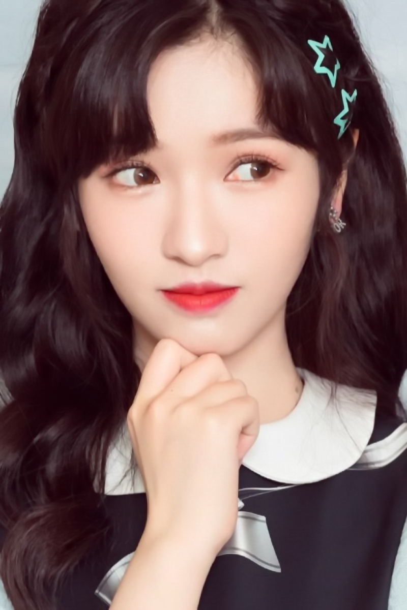 Clip cặp ti&ecirc;n đồng ngọc nữ showbiz gen Z h&ocirc;n nhau giữa s&acirc;n bay d&ugrave; từng một mực phủ nhận đang y&ecirc;u- Ảnh 4.