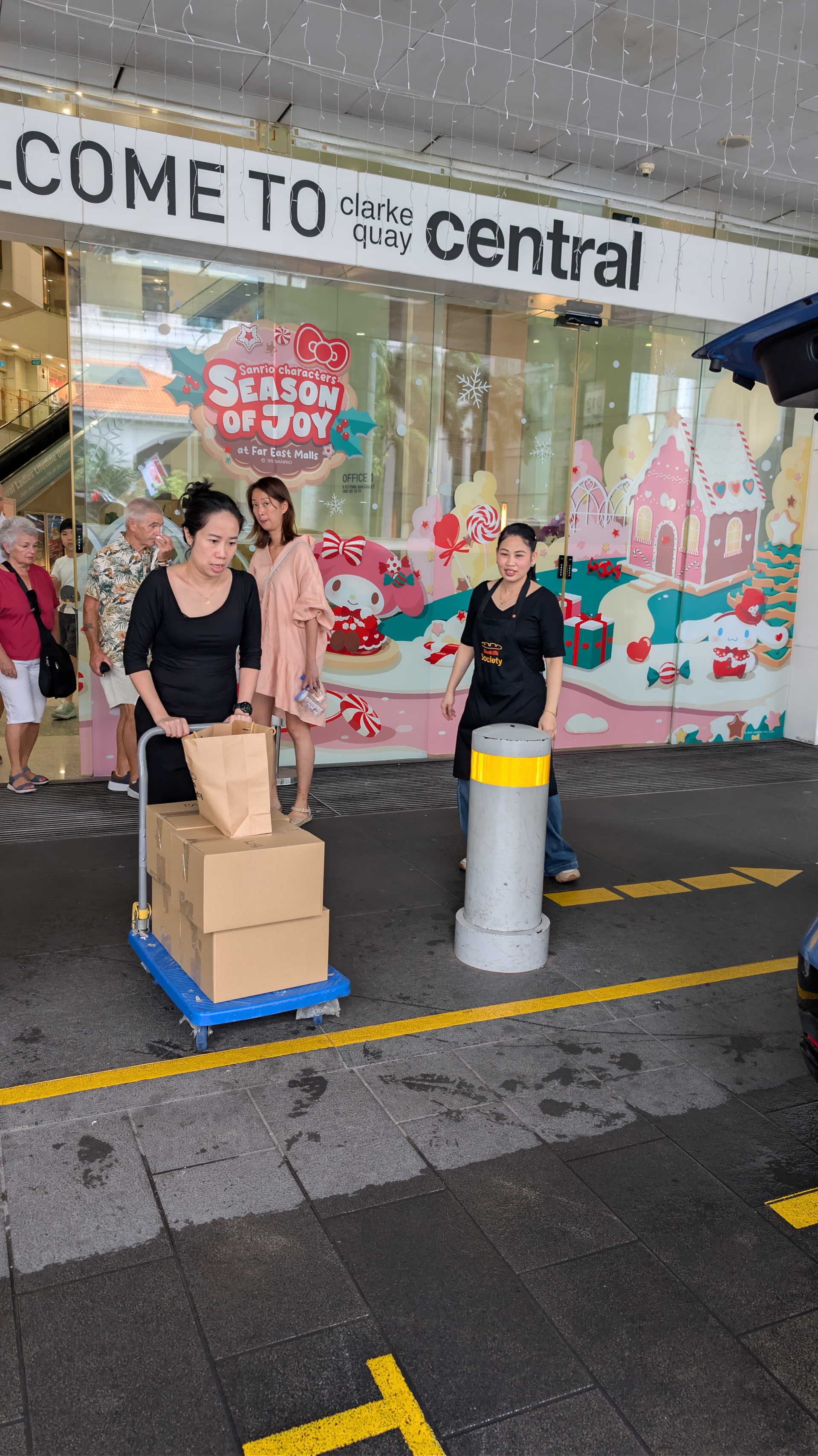 Từ gi&aacute;m đốc Google đến người đứng nướng thịt ở Singapore: &lsquo;Một năm b&aacute;n b&aacute;nh m&igrave;, t&ocirc;i hiểu hơn gi&aacute; trị của lao động&rsquo;- Ảnh 1.