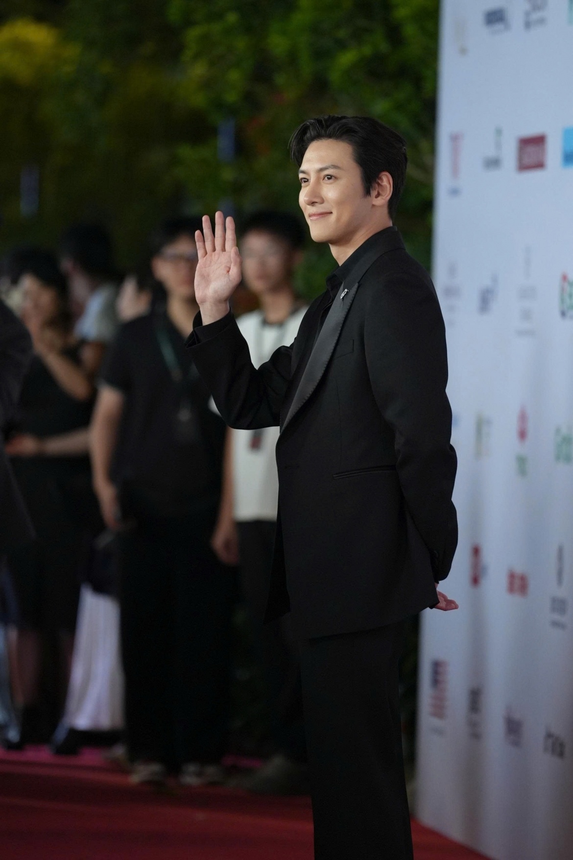 T&agrave;i tử đang g&acirc;y n&aacute;o loạn Việt Nam khiến "Lee Min Ho chỉ c&ograve;n l&agrave; c&aacute;i t&ecirc;n"- Ảnh 4.