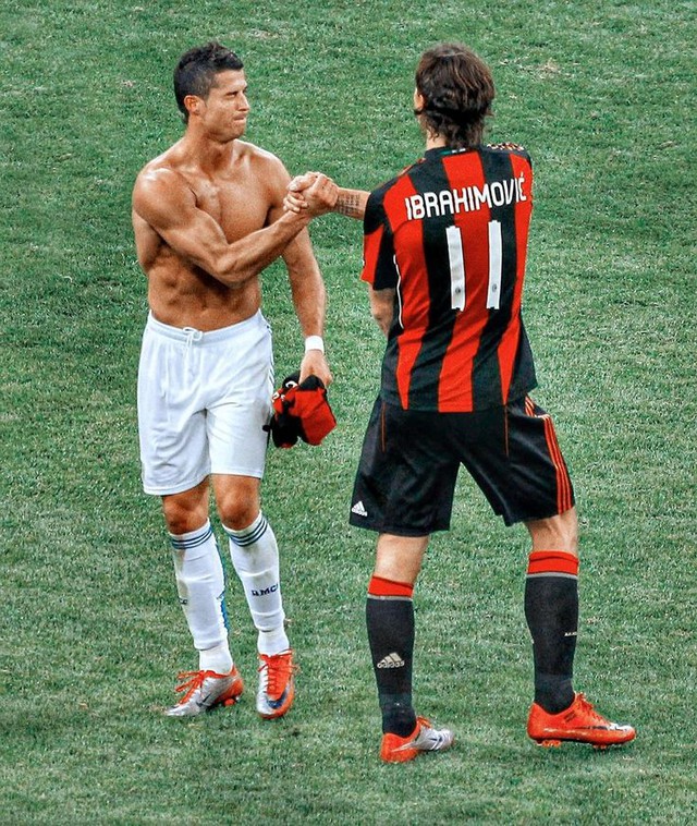 Dậy s&oacute;ng ph&aacute;t ng&ocirc;n của "g&atilde; ng&ocirc;ng" Ibrahimovic: "Ronaldo hết thời, sợ Messi chiếm mốc 1000 b&agrave;n thắng"- Ảnh 2.