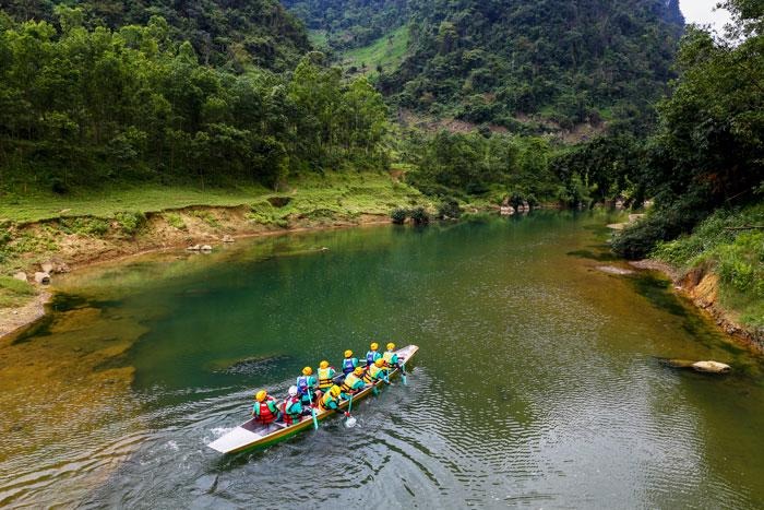 Việt Nam c&oacute; ng&ocirc;i l&agrave;ng cứ lũ về l&agrave; nh&agrave; cửa nổi bồng bềnh, nay lột x&aacute;c th&agrave;nh đặc sản h&aacute;i ra tiền v&agrave; ẵm trọn giải thưởng tốt nhất thế giới- Ảnh 9.