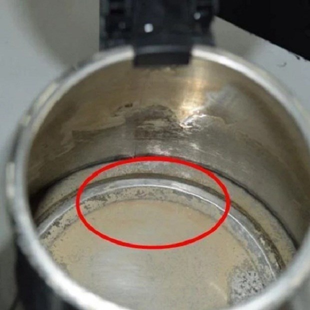 N&oacute;i thẳng: Nh&agrave; c&oacute; thể cũ nhưng kh&ocirc;ng n&ecirc;n bẩn, đặc biệt l&agrave; 10 vị tr&iacute; n&agrave;y - Ảnh 1.