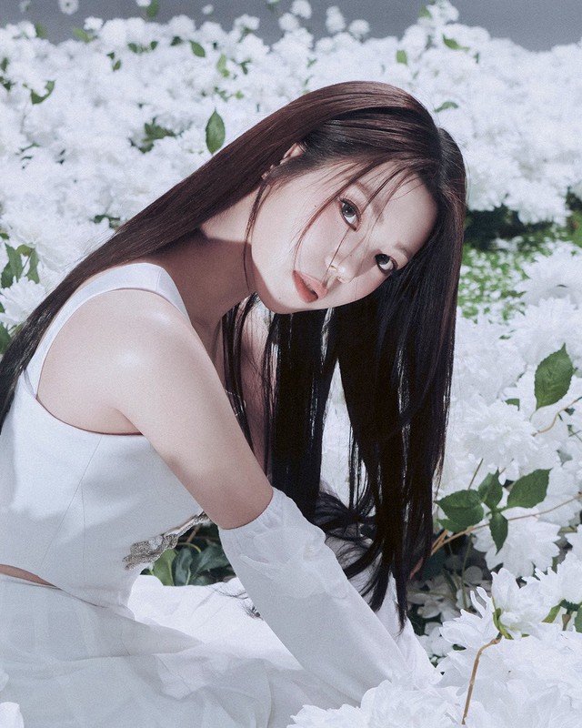 Showbiz vừa xuất hiện 2 &ldquo;vi&ecirc;n ngọc qu&yacute;&rdquo;: Nhan sắc như tiểu thư c&agrave;nh v&agrave;ng l&aacute; ngọc, ma mị th&ocirc;i mi&ecirc;n d&acirc;n t&igrave;nh cỡ n&agrave;y- Ảnh 8.