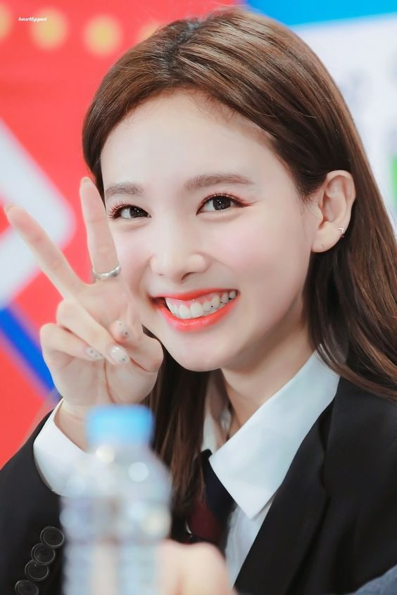 Gương mặt kh&aacute;c lạ h&uacute;t 2 triệu lượt xem của &ldquo;bản sao Jennie&rdquo;- Ảnh 5.