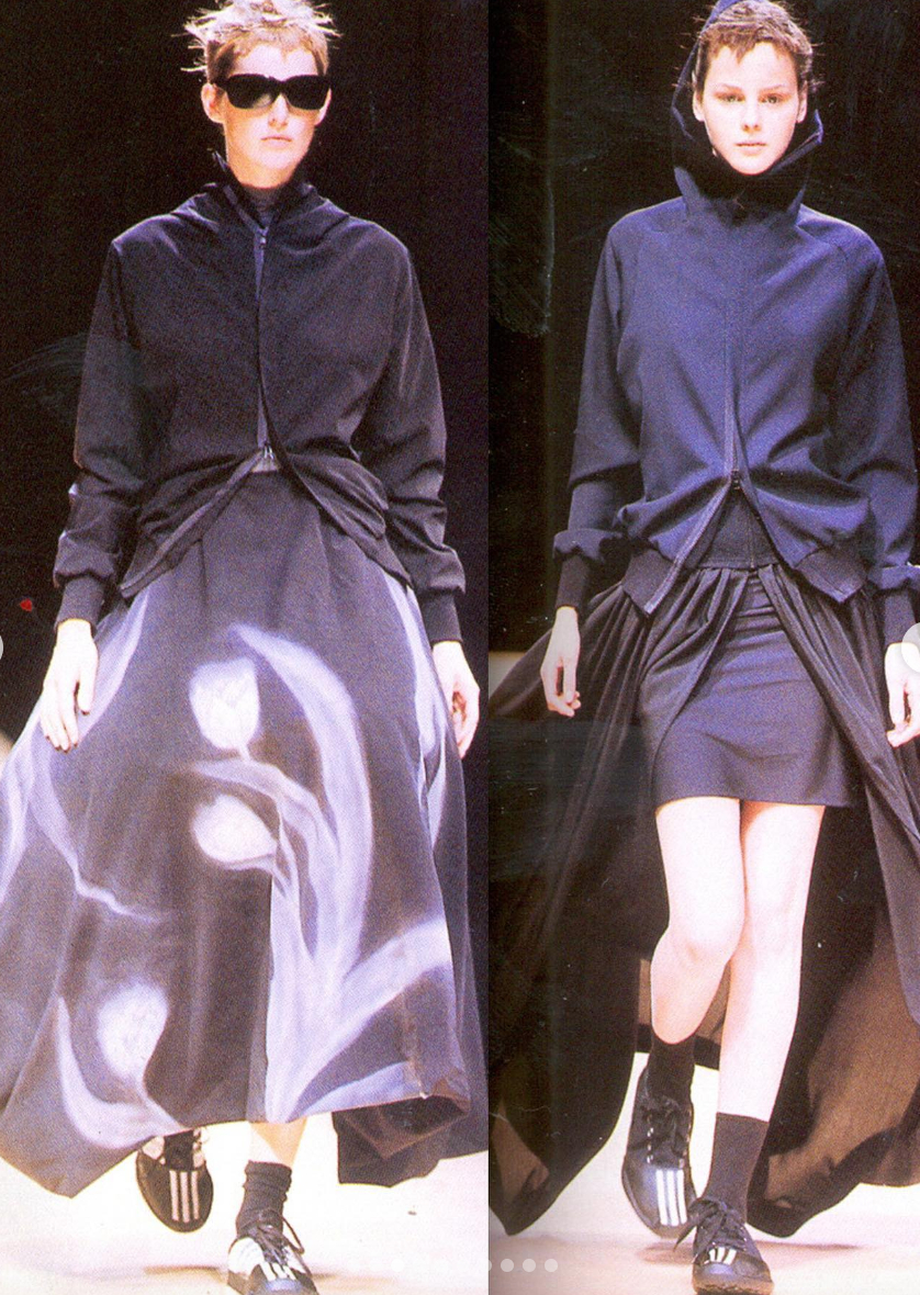 &Ocirc;ng cụ t&oacute;c bạc bước đi chậm r&atilde;i viral nhất Paris: Bậc thầy của Rick Owens, khiến cả thế giới nh&igrave;n m&agrave;u đen theo một c&aacute;ch kh&aacute;c- Ảnh 30.