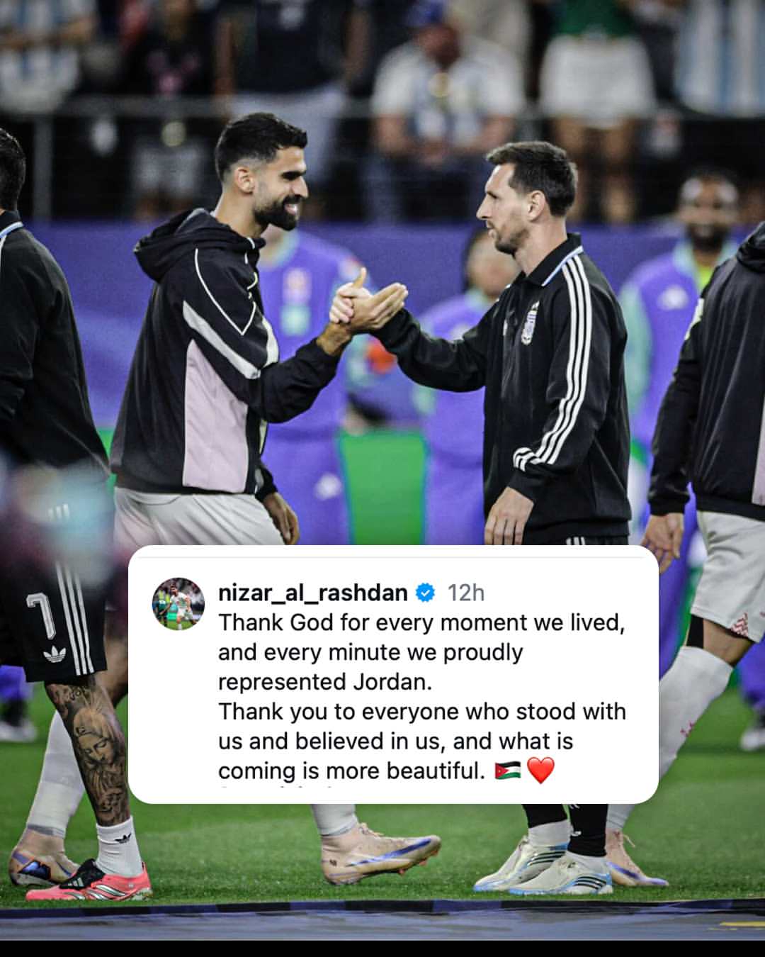 Cầu thủ Iran bị loại ở World Cup nhưng vẫn "l&atilde;i to" nhờ bộ ảnh check-in c&ugrave;ng Messi - Ảnh 7.