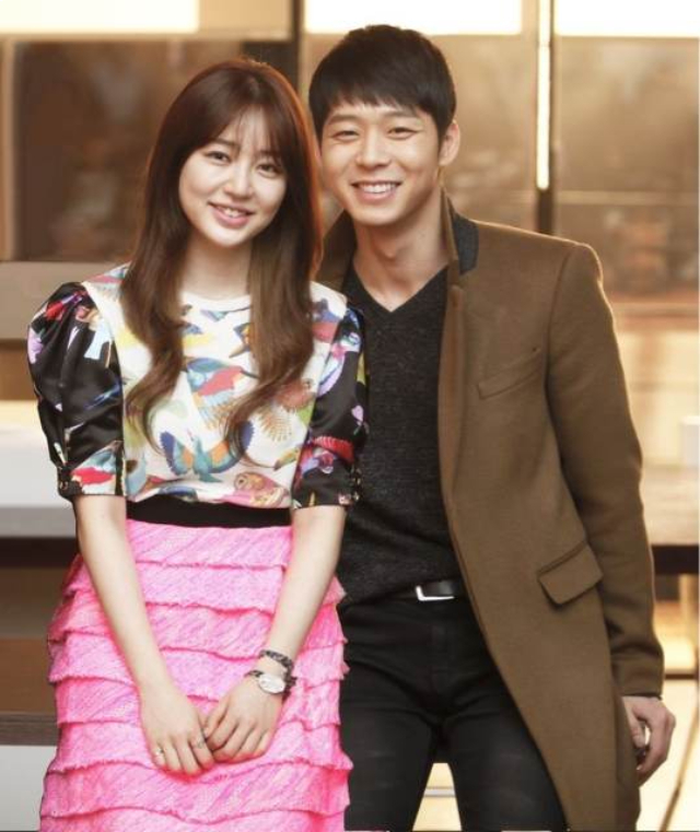 S&aacute;ng tỏ tin Yoon Eun Hye hẹn h&ograve; nam thần nghiện ngập t&ugrave; tội Park Yoochun- Ảnh 2.