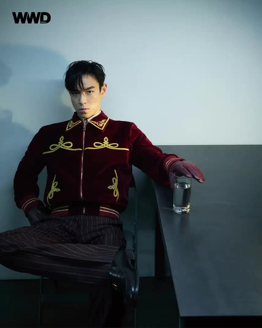 Hết thời như ng&ocirc;i sao n&agrave;y ai cũng muốn: L&agrave;m show miễn ph&iacute; cho 10 ngh&igrave;n người, bị cấm s&oacute;ng kh&ocirc;ng th&egrave;m quan t&acirc;m - Ảnh 4.