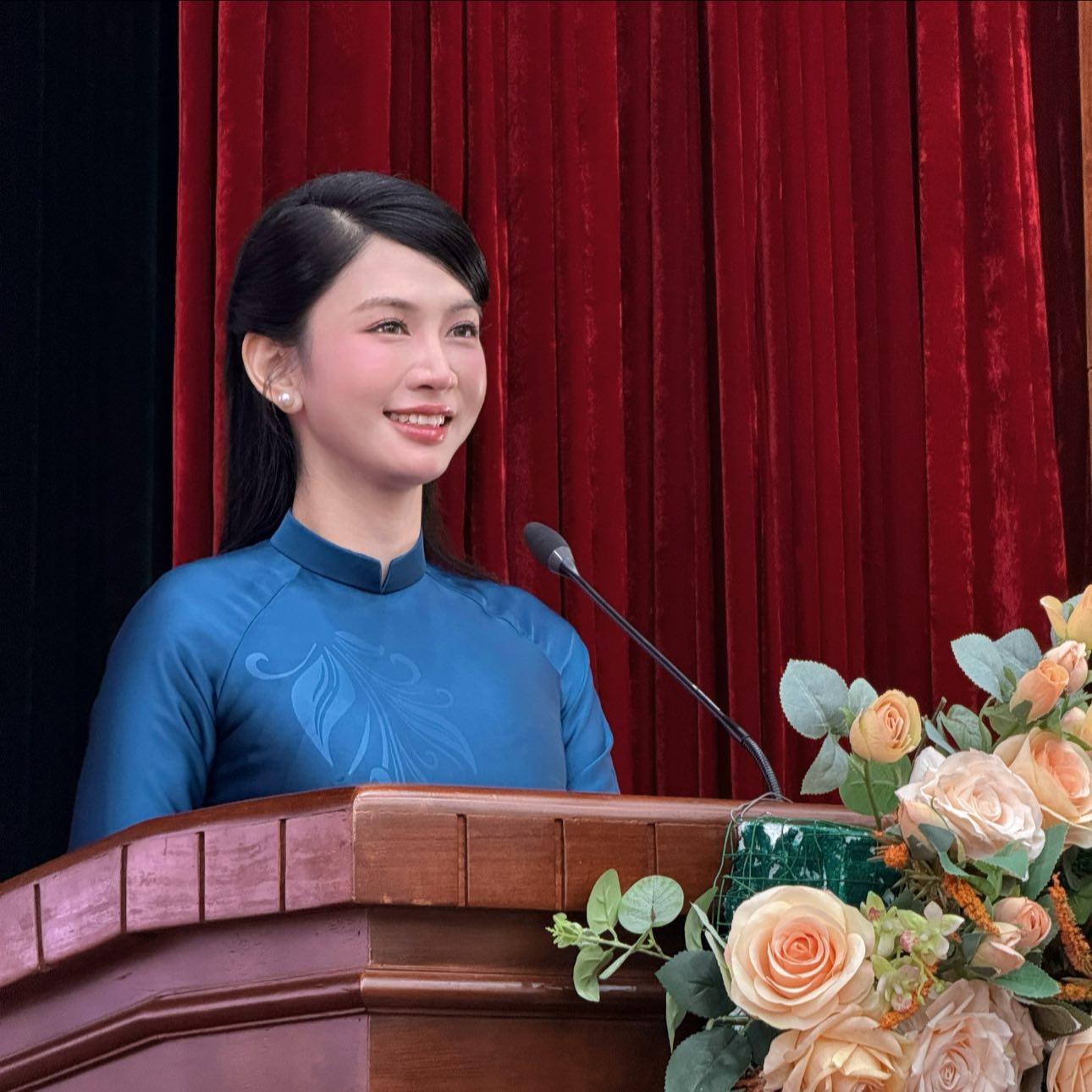 L&ecirc; Bống quyết kh&ocirc;ng bỏ s&oacute;t ng&agrave;nh nghề n&agrave;o: L&agrave;m từ MC, diễn vi&ecirc;n đến kiến tr&uacute;c sư, tạc tượng - Ảnh 6.