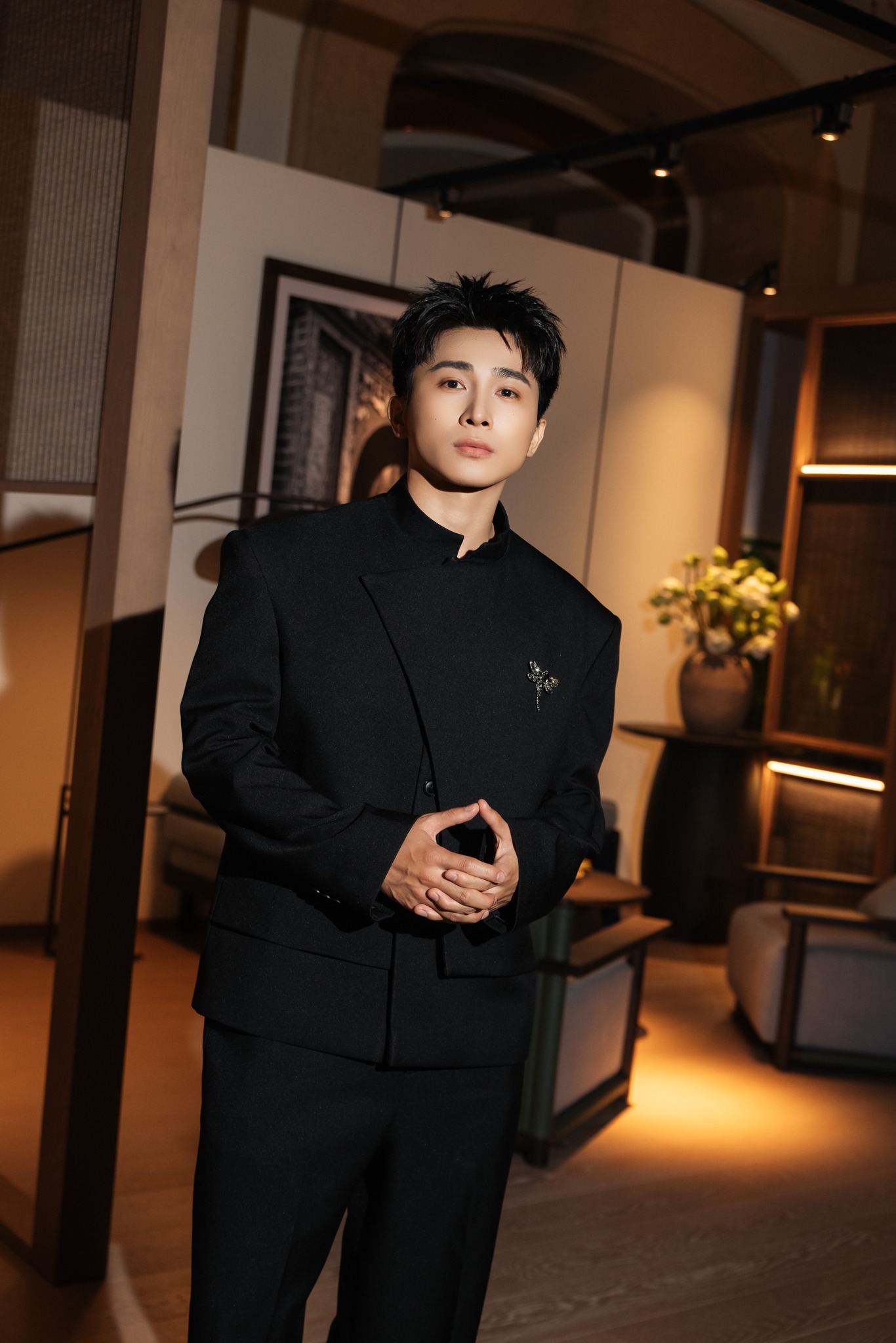 Việt Nam c&oacute; ca sĩ đẹp trai chưa debut đ&atilde; nổi tiếng cả nước, chăm trẻ chuy&ecirc;n nghiệp nh&igrave;n muốn cưới ngay!- Ảnh 7.