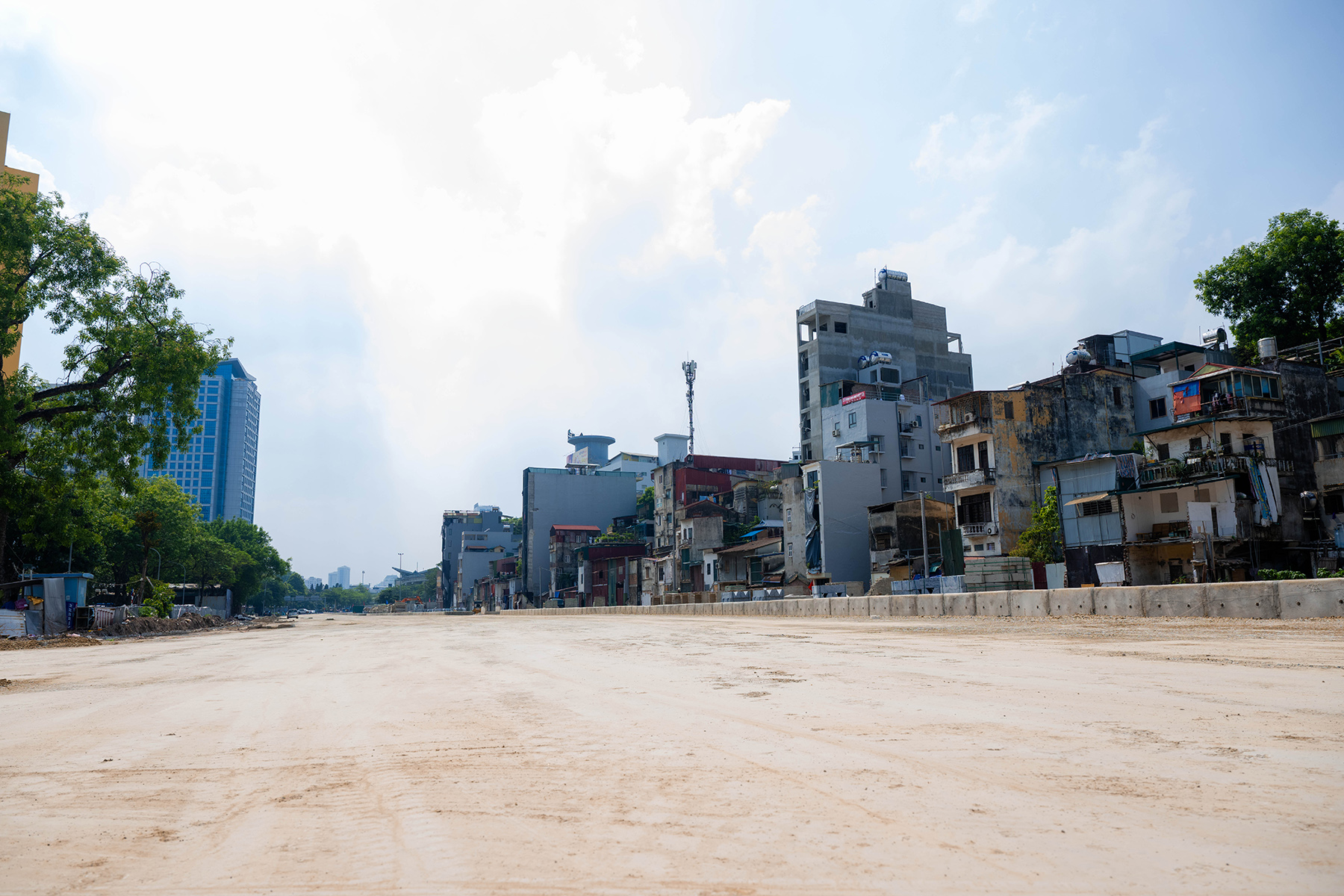 H&agrave; Nội: Diện mạo bất ngờ tr&ecirc;n tuyến v&agrave;nh đai 1 Ho&agrave;ng Cầu - Voi Phục những ng&agrave;y đầu th&aacute;ng 6- Ảnh 7.