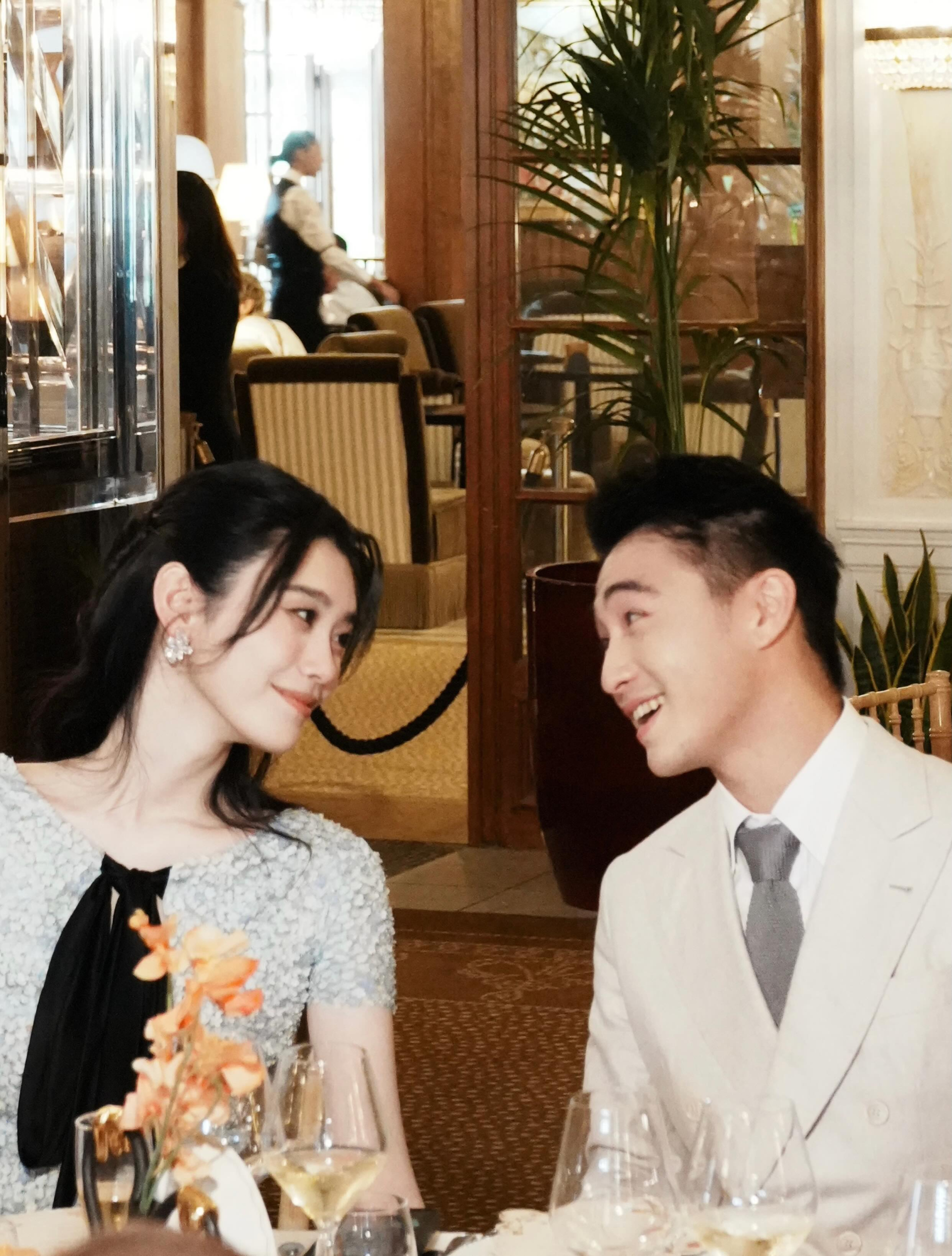 Đ&aacute;m cưới của n&agrave;ng d&acirc;u gia tộc ngh&igrave;n tỷ Hề Mộng Dao: 3 tạo h&igrave;nh đắt gi&aacute; ngang cả một gia t&agrave;i- Ảnh 5.