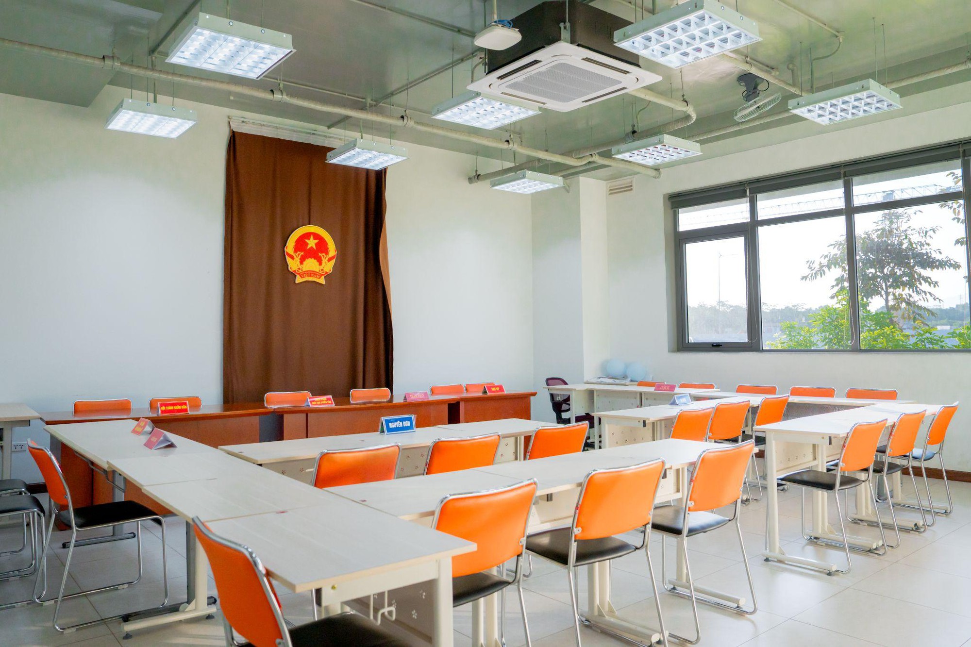 Học Luật thời AI: Lợi thế cạnh tranh kh&ocirc;ng c&ograve;n nằm ở chỗ bạn thuộc bao nhi&ecirc;u điều luật - Ảnh 2.