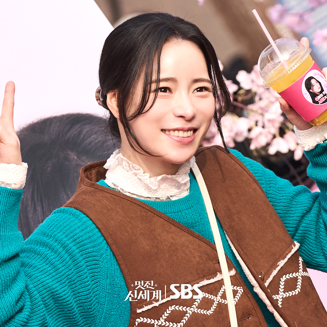 Điểm sai tr&ecirc;n gương mặt Lim Ji Yeon- Ảnh 6.
