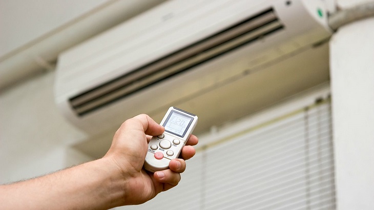 5 th&oacute;i quen d&ugrave;ng điều h&ograve;a của người Nhật gi&uacute;p nh&agrave; m&aacute;t l&acirc;u m&agrave; kh&ocirc;ng phải hạ nhiệt độ qu&aacute; thấp - Ảnh 4.