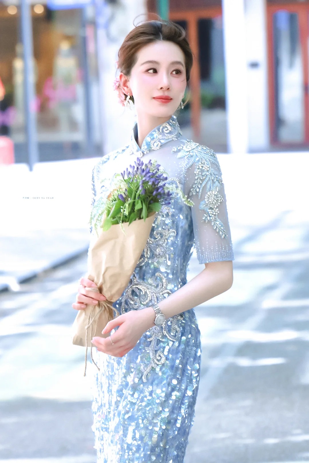 Bức ảnh b&oacute;c trần việc photoshop qu&aacute; đ&agrave; để c&oacute; visual ti&ecirc;n tử của Lưu Thi Thi- Ảnh 9.