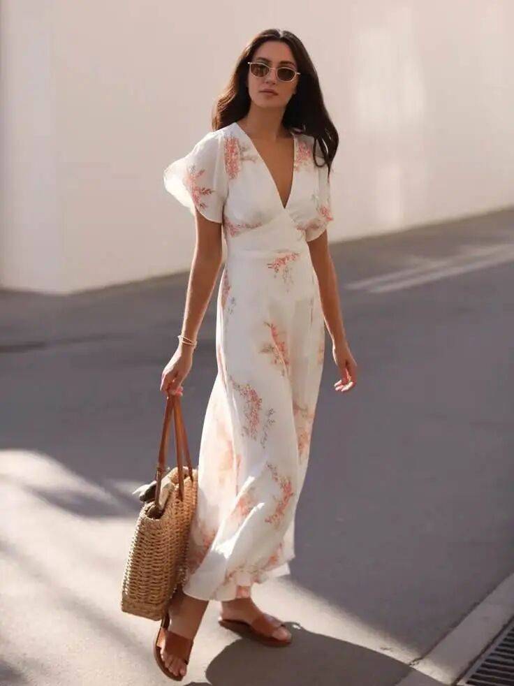 M&ugrave;a h&egrave; n&agrave;y, v&aacute;y tea dress m&agrave; phối c&ugrave;ng "đ&ocirc;i sandal n&agrave;y" th&igrave; vừa xinh vừa sang, n&agrave;ng n&agrave;o diện cũng cuốn- Ảnh 8.