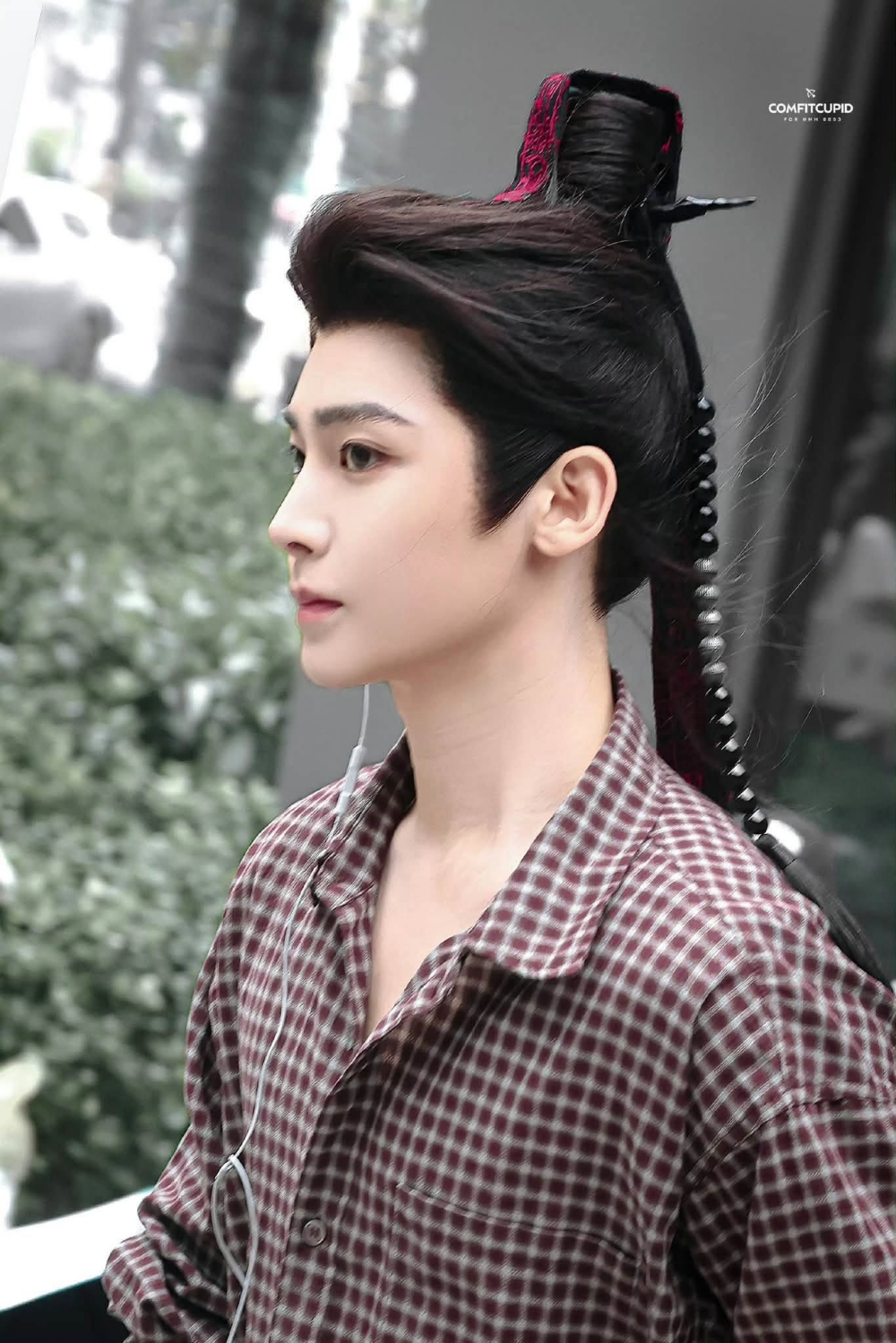 &ldquo;Y&ecirc;u tinh xuy&ecirc;n kh&ocirc;ng đến Tr&aacute;i Đất&rdquo; khiến biển người dậy s&oacute;ng: Visual đẹp lạ d&atilde; man, cốt c&aacute;ch mỹ nh&acirc;n đ&iacute;ch thực- Ảnh 7.