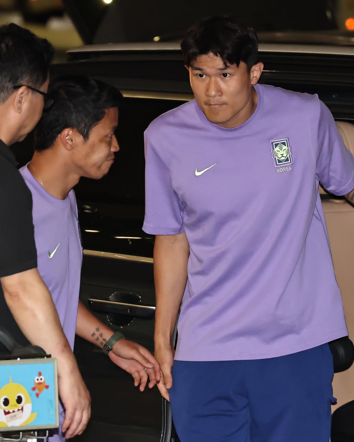 Lee Kang-in sốc nặng, "đứng h&igrave;nh" khi người h&acirc;m mộ chỉ tr&iacute;ch thậm tệ HLV Hong Myung-bo khi về nước- Ảnh 7.