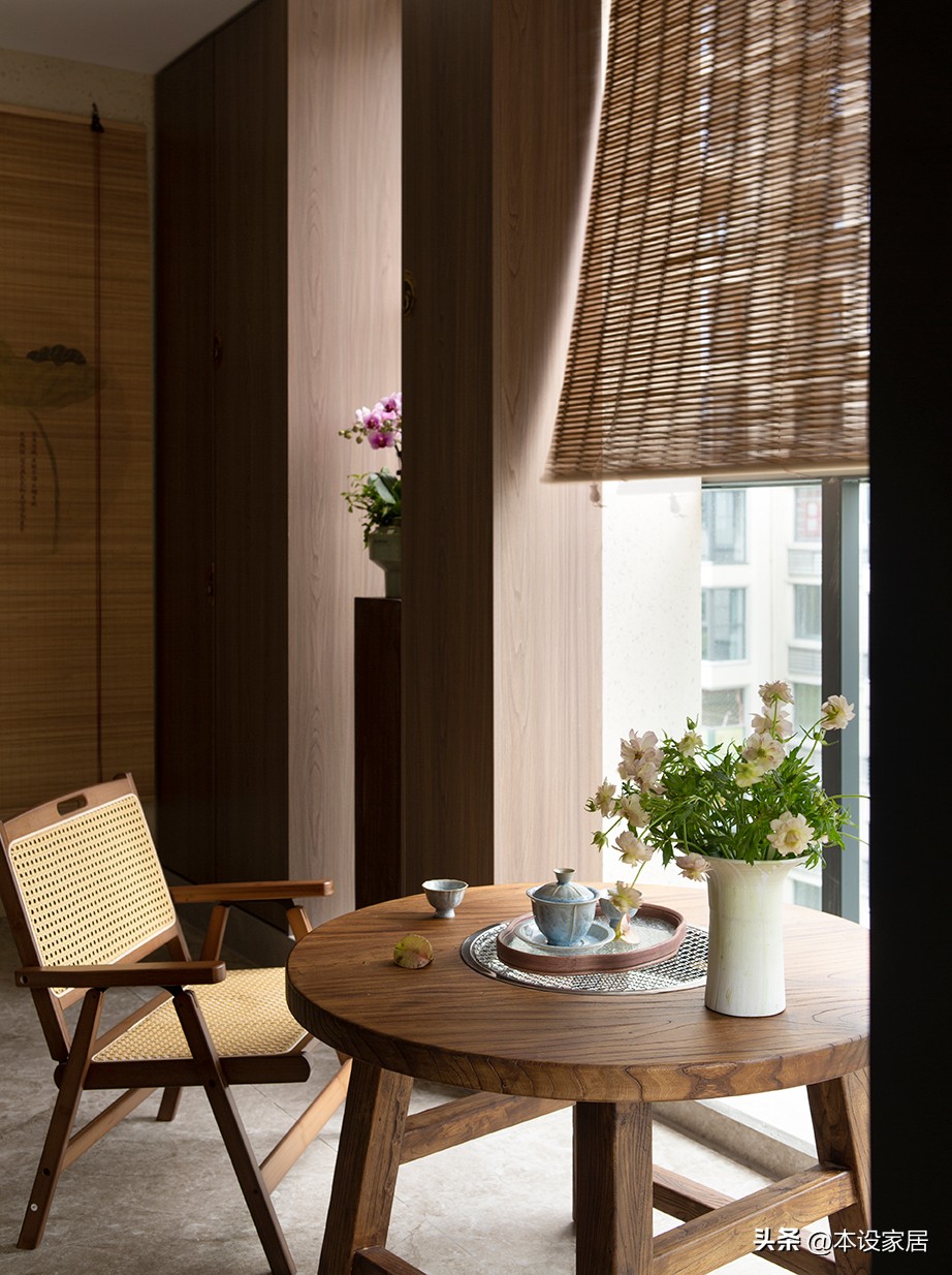 Bước v&agrave;o căn hộ của người phụ nữ nghỉ hưu, t&ocirc;i mới hiểu thế n&agrave;o l&agrave; một cuộc sống thanh thản: Kh&ocirc;ng xa hoa nhưng b&igrave;nh y&ecirc;n đến lạ - Ảnh 1.