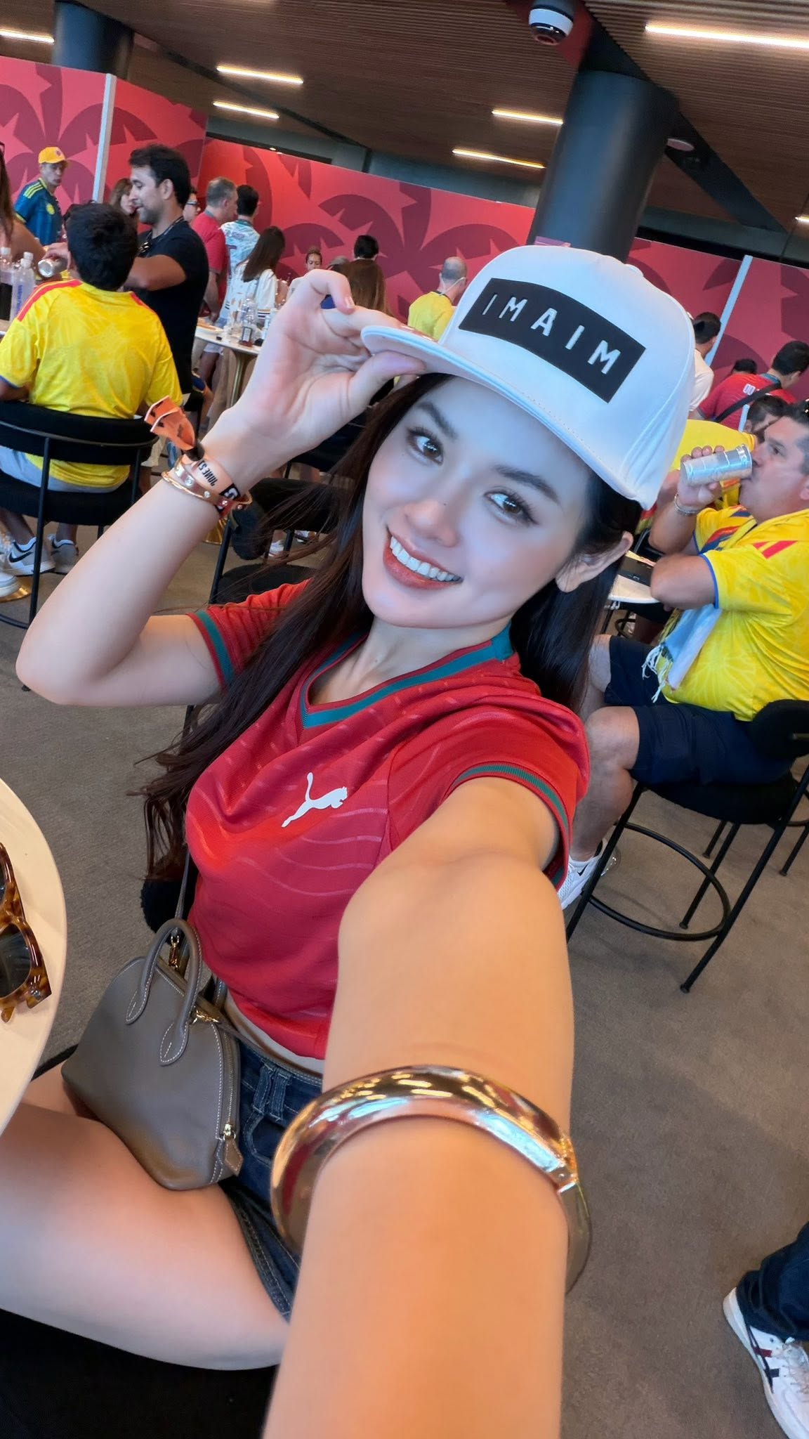 Danh t&iacute;nh g&aacute;i đẹp Đắk Lắk check-in xem World Cup 2026 ở Mỹ: Mới tậu BMW, cuộc sống sang chảnh g&acirc;y ch&uacute; &yacute; - Ảnh 5.