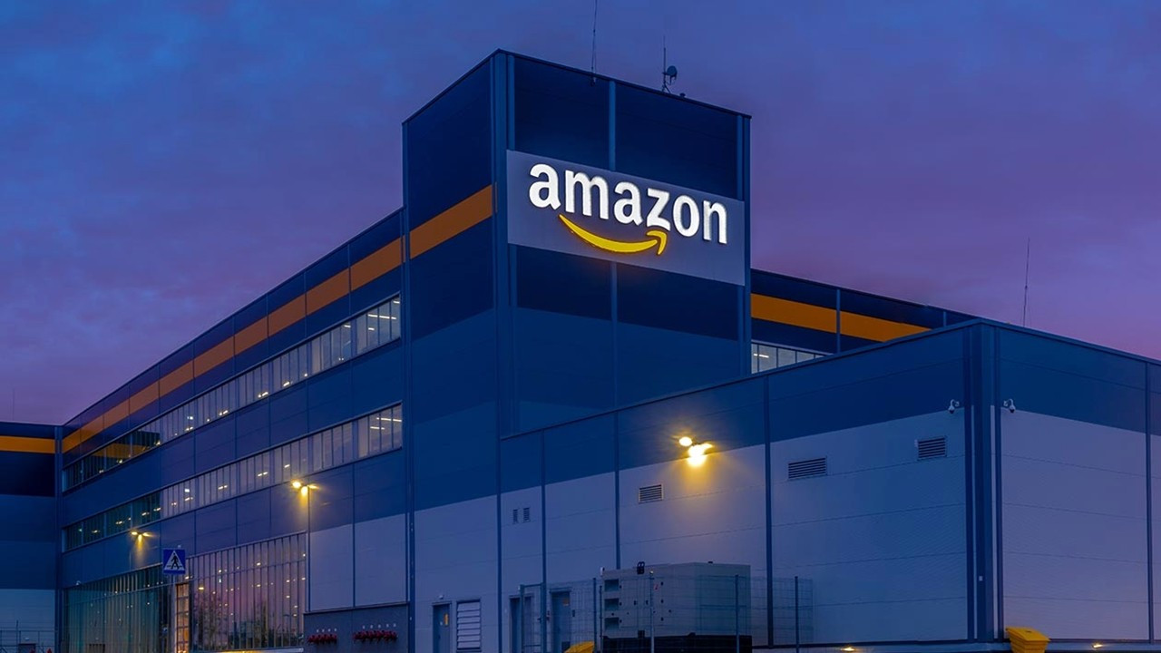 Đuổi 16.000 nh&acirc;n sự, Amazon mới th&ocirc;ng b&aacute;o tuyển th&ecirc;m 11.000 thực tập sinh: Chọn sinh vi&ecirc;n để tiết kiệm tiền?- Ảnh 3.