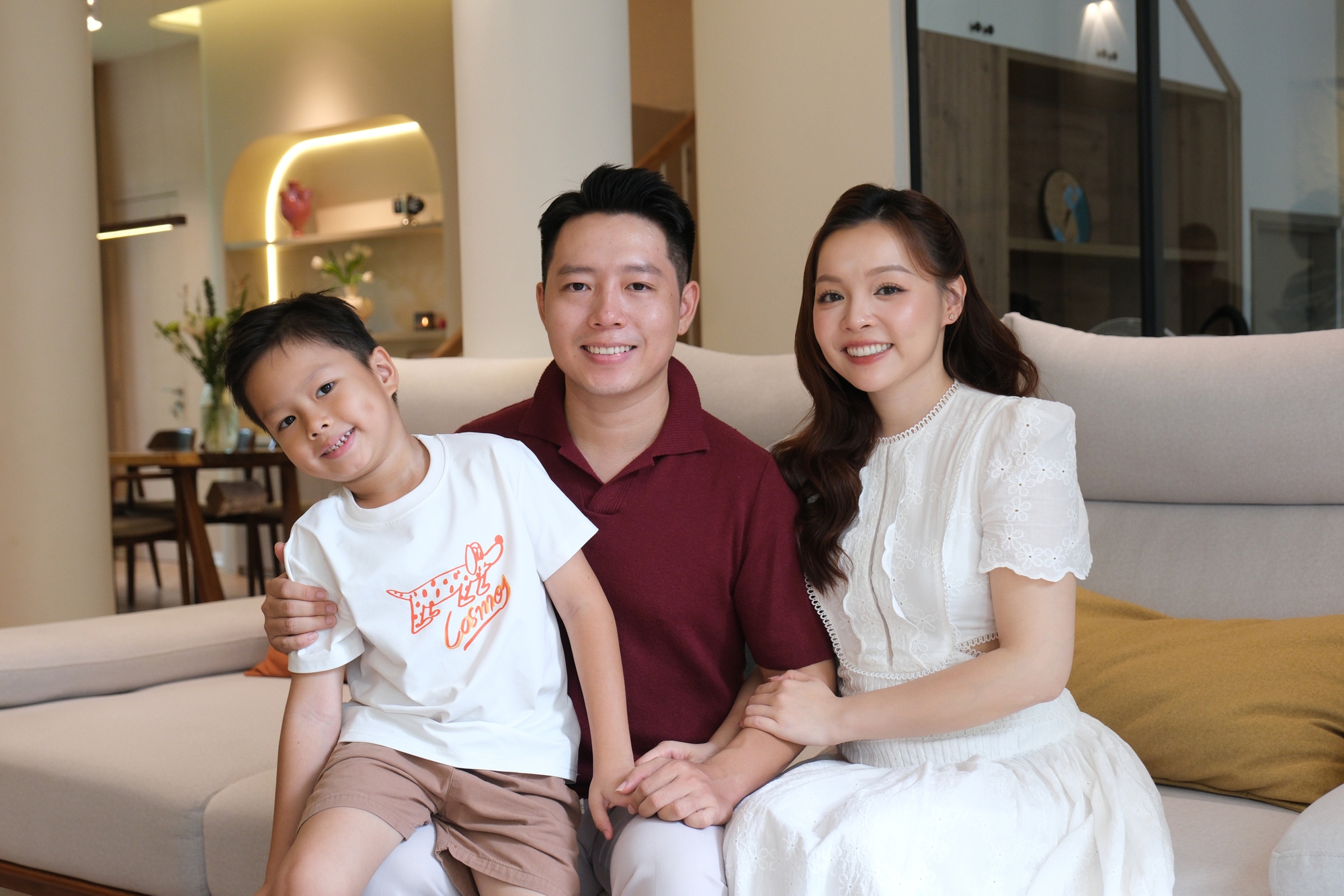 Nh&igrave;n từ gia đ&igrave;nh Trinh Phạm: Khi trẻ im lặng kh&ocirc;ng c&oacute; nghĩa l&agrave; ổn- Ảnh 4.