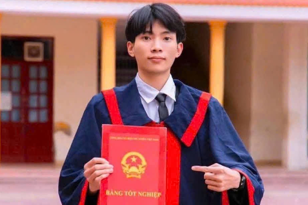 Từng l&agrave; cậu b&eacute; lang thang, "mồ c&ocirc;i", nam sinh viết n&ecirc;n kỳ t&iacute;ch với ng&ocirc;i thủ khoa trường chuy&ecirc;n - Ảnh 1.
