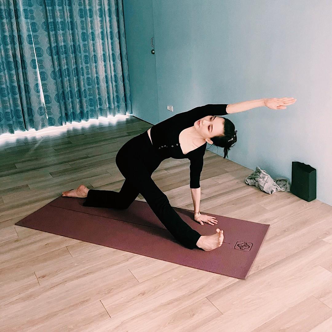 Ngỡ ng&agrave;ng sắc v&oacute;c tuổi 57 của "Đệ nhất mỹ nh&acirc;n Đ&agrave;i Loan" Ti&ecirc;u Tường: V&ograve;ng eo 56cm, tuổi sinh học như g&aacute;i 28 - Ảnh 8.
