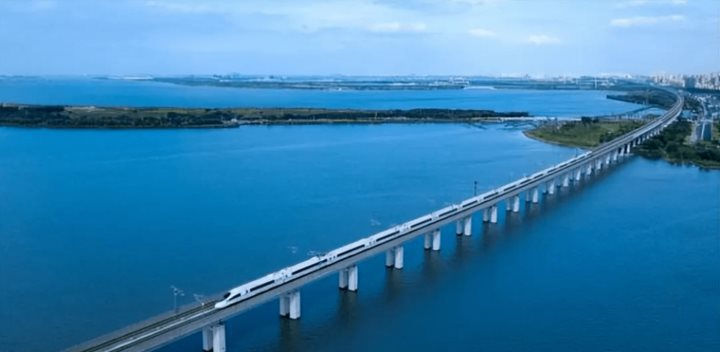 "Qu&aacute;i vật" hạ tầng d&agrave;i nhất thế giới được 10.000 người dựng l&ecirc;n trong 3 năm, lập kỷ lục ngay khi kh&aacute;nh th&agrave;nh khiến Trung Quốc cũng phải nể phục- Ảnh 1.