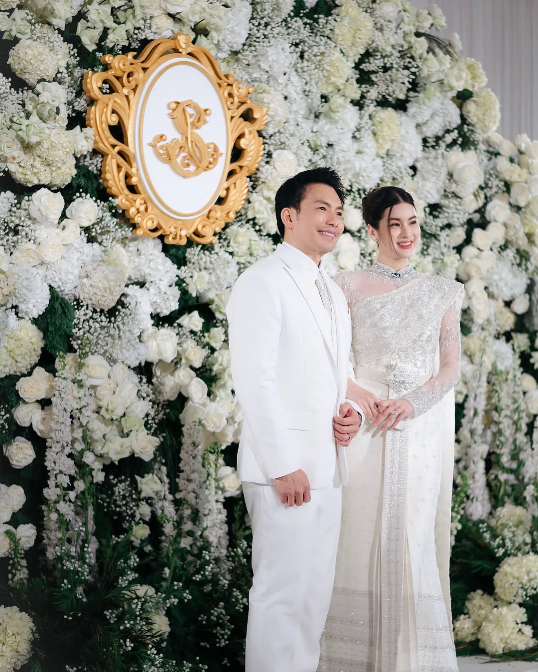 Lộ cảnh sống chung của b&aacute;c sĩ thẩm mỹ nổi tiếng v&agrave; người đẹp k&eacute;m 23 tuổi, đ&oacute;n con đầu l&ograve;ng năm 2025 - Ảnh 4.