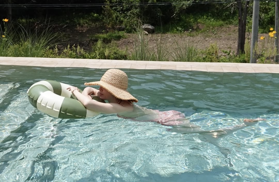 135.000 lượt th&iacute;ch ảnh bikini của Song Hye Kyo- Ảnh 1.