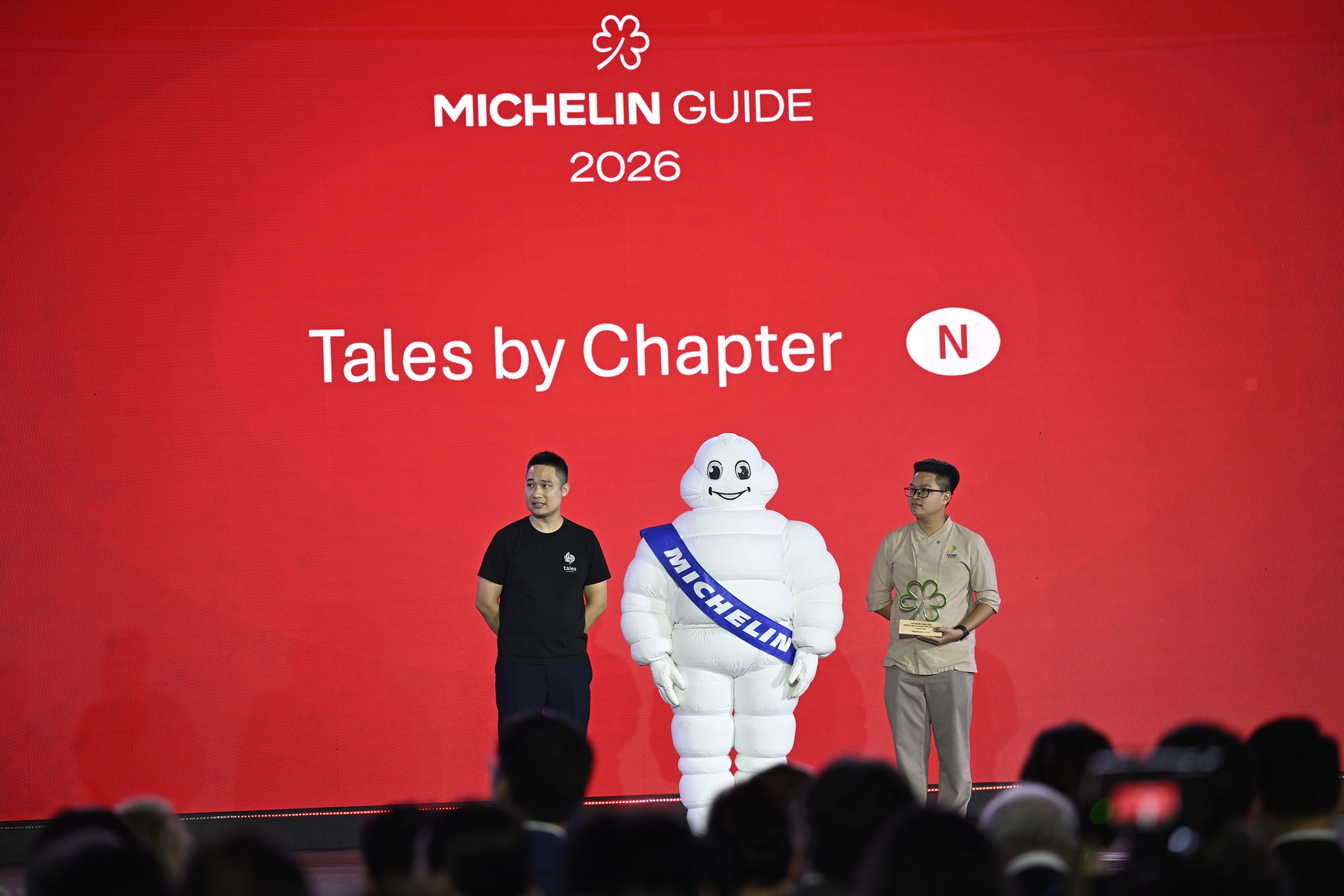 Gallery - Michelin 2026 bùng nổ tranh cãi: Không hề có bánh mì trong danh sách Bib Gourmand, Bánh cuốn Bà Hoành lọt top gây khó hiểu - image 8