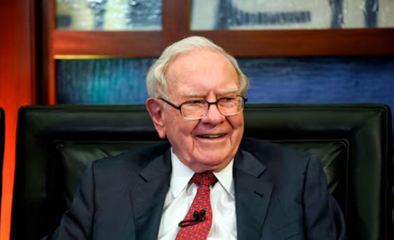 Chế độ ăn "như trẻ 6 tuổi" gi&uacute;p tỉ ph&uacute; Warren Buffett 95 tuổi vẫn khỏe mạnh, minh mẫn, b&aacute;c sĩ tiết lộ: B&iacute; quyết kh&ocirc;ng nằm ở những g&igrave; bạn ăn!- Ảnh 1.