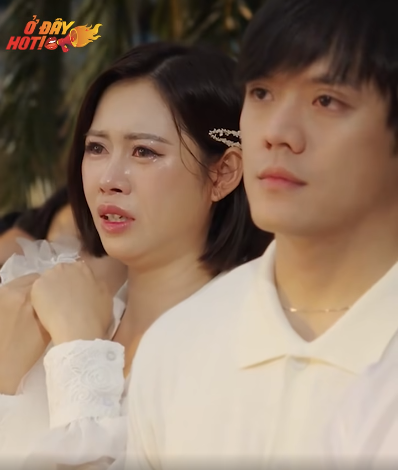 Đằng sau bộ ảnh cưới độc lạ khiến MXH rần rần: Ch&uacute; rể điển trai d&agrave;nh cả một thập kỷ chờ c&aacute;i gật đầu của "b&agrave; tr&ugrave;m n&ocirc;ng sản"- Ảnh 24.