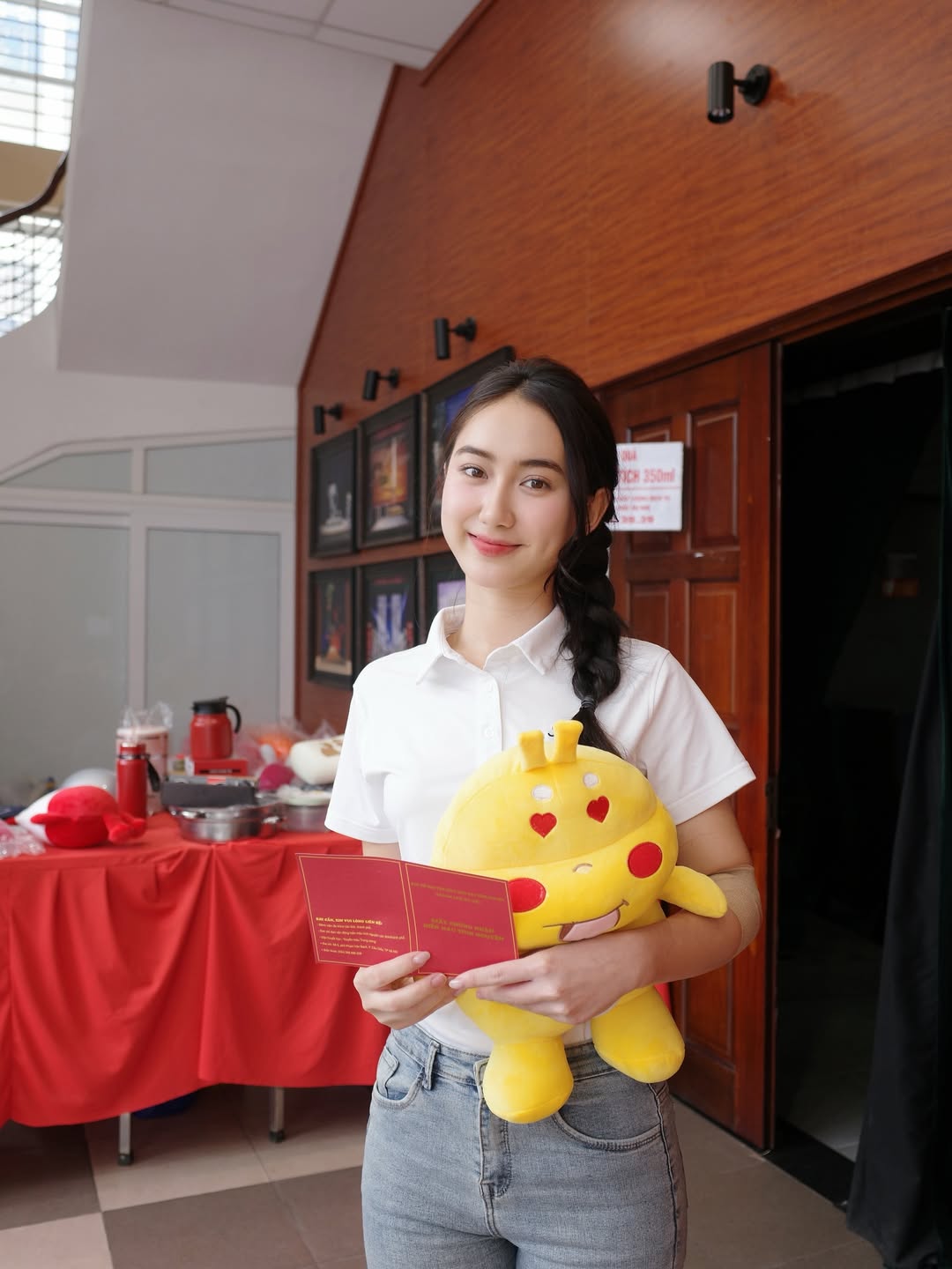 "Tiểu tam" g&acirc;y sốt phim giờ v&agrave;ng VTV: Gương mặt qu&aacute; ngọt ng&agrave;o, style đời thường cực cuốn - Ảnh 7.