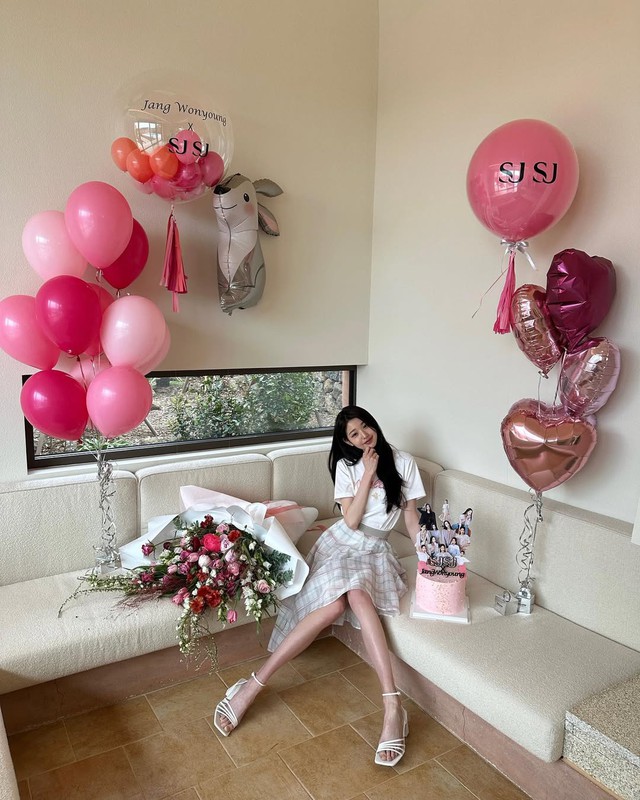 "C&ocirc;ng ch&uacute;a Kpop" lăng x&ecirc; &aacute;o ph&ocirc;ng trắng theo c&aacute;ch ai cũng muốn học theo- Ảnh 5.