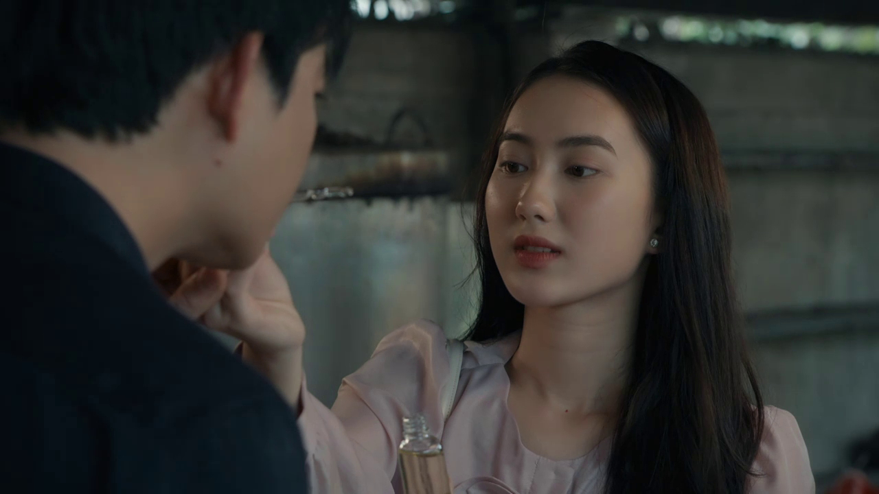 Đ&atilde; t&igrave;m ra tiểu tam đẹp nhất m&agrave;n ảnh Việt: Nhan sắc mong manh như sương sớm, nh&igrave;n l&agrave; muốn chinh phục- Ảnh 2.