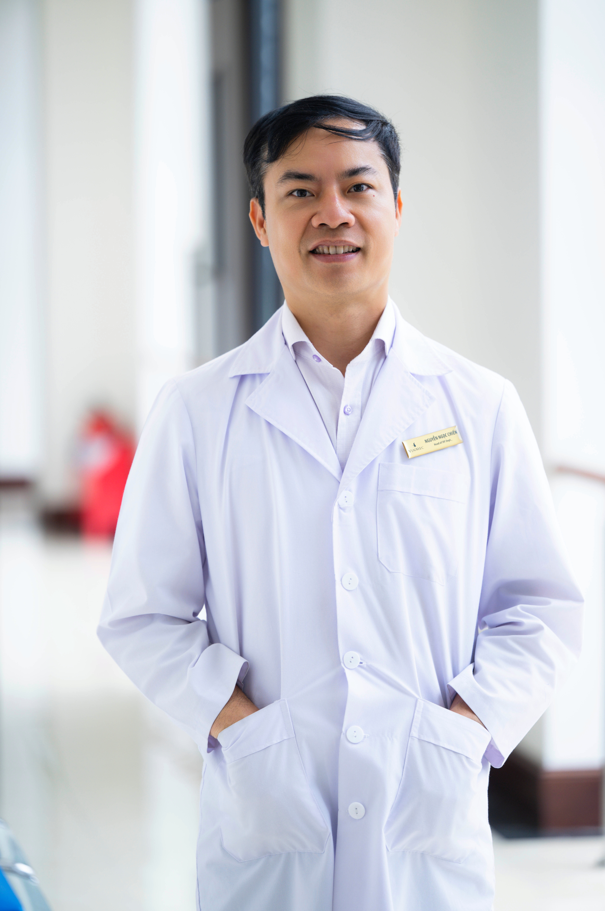 Bệnh nh&acirc;n từ Anh, Nhật đưa con về H&agrave; Nội thăm 