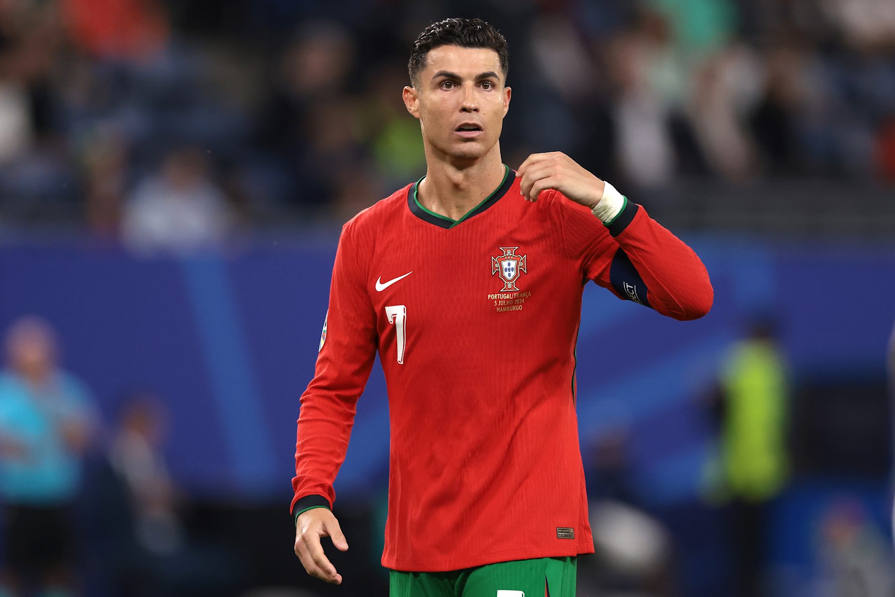 Ronaldo hot hơn Messi tại World Cup- Ảnh 1.