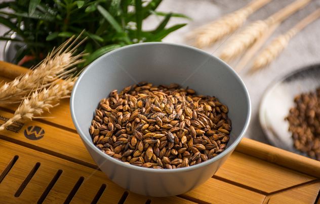 Loại tr&agrave; được mệnh danh l&agrave; "khắc tinh mỡ thừa" của phụ nữ Nhật Bản, d&ugrave;ng thay cho nước lọc - Ảnh 1.