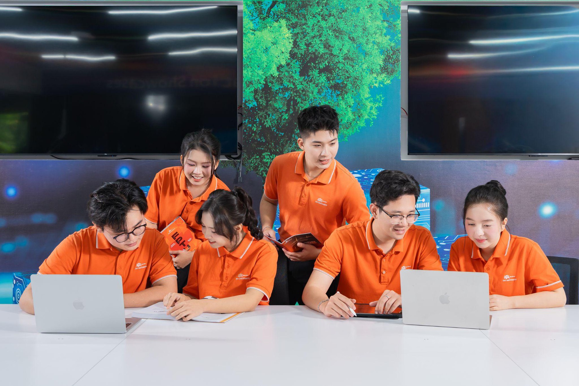 Ng&agrave;nh học n&agrave;o đứng sau những c&uacute; click mua h&agrave;ng của h&agrave;ng triệu người mỗi ng&agrave;y? - Ảnh 1.