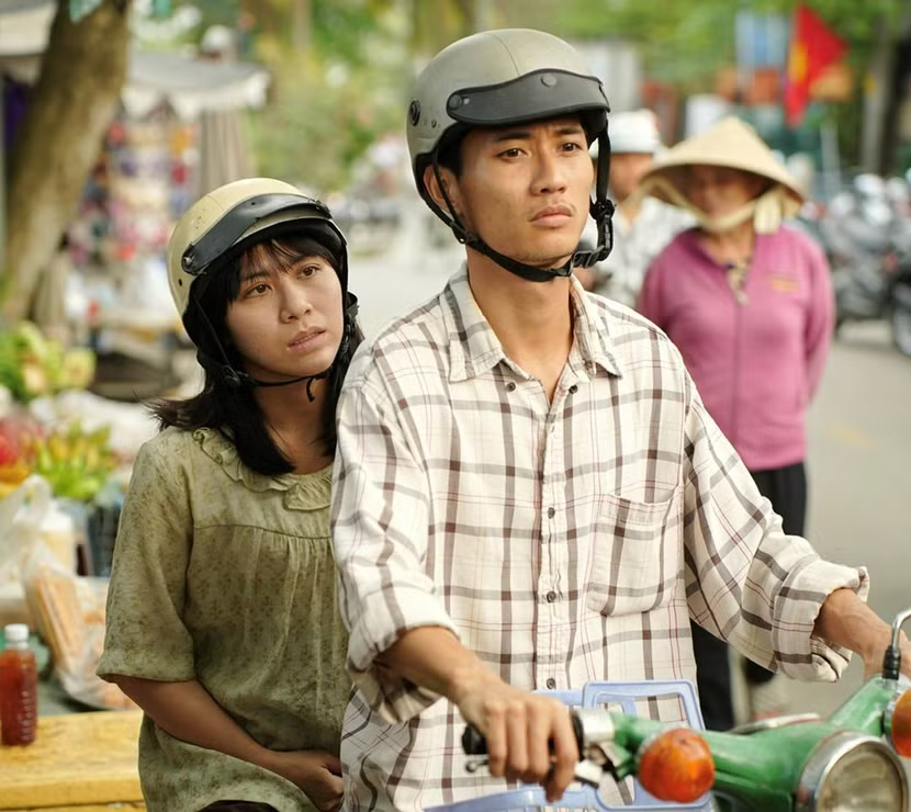 Nam thần đ&igrave;nh đ&aacute;m đi l&agrave;m phụ hồ kh&ocirc;ng lương ở S&agrave;i G&ograve;n, chỉ nặng 52kg khiến ai cũng cho&aacute;ng- Ảnh 2.