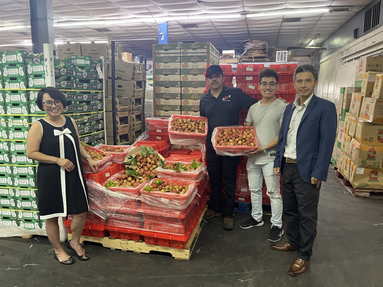 Đặc sản m&ugrave;a h&egrave; của Việt Nam 'ghi điểm' tại Mỹ: H&agrave;ng chưa kịp l&ecirc;n kệ đ&atilde; c&oacute; kh&aacute;ch đặt mua - Ảnh 2.