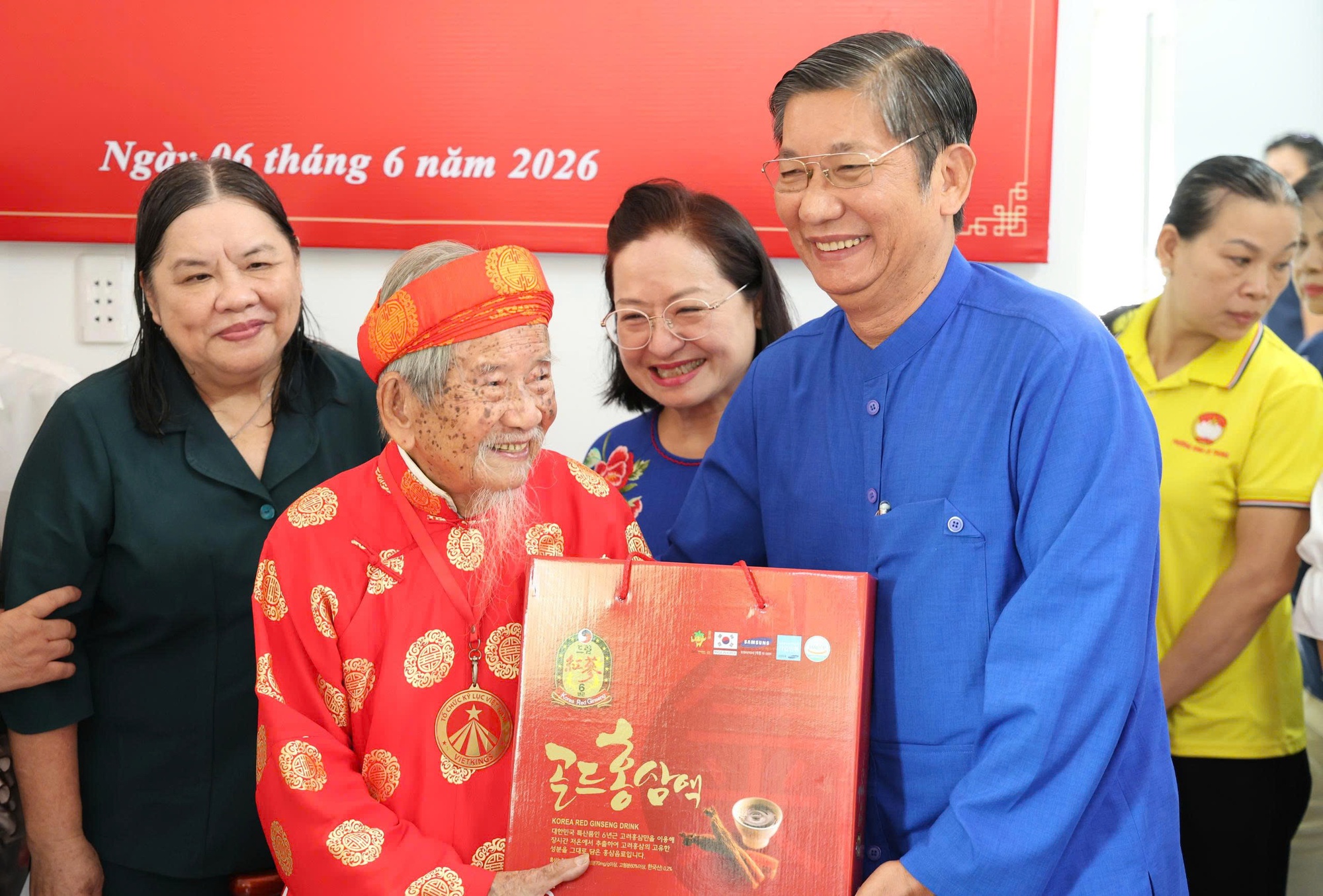 TPHCM trao căn hộ cho nhà nghiên cứu Nguyễn Đình Tư - Ảnh 5.