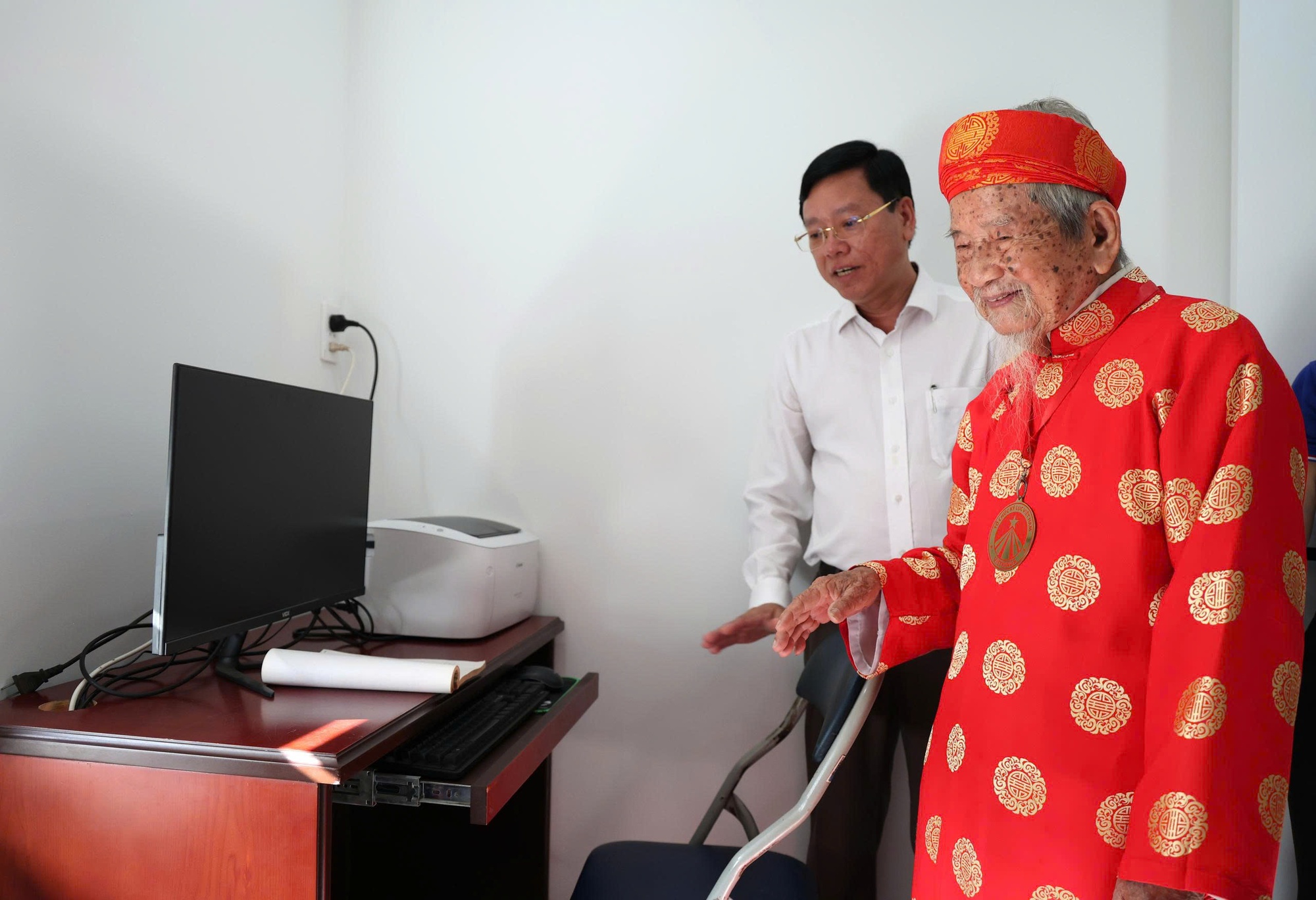 TPHCM trao căn hộ cho nhà nghiên cứu Nguyễn Đình Tư - Ảnh 3.