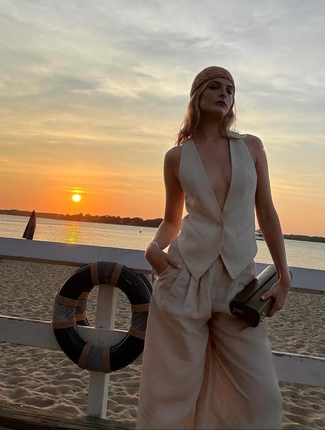 Quiet luxury m&ugrave;a h&egrave; gọi t&ecirc;n &aacute;o gile: C&agrave;ng đơn giản c&agrave;ng sang- Ảnh 16.