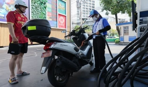 Một quốc gia ĐN&Aacute; t&agrave;i trợ 60% chi ph&iacute; mua 3.000 mặt h&agrave;ng thiết yếu cho người d&acirc;n: Canh bạc 3,7 tỷ USD k&iacute;ch cầu lớn nhất lịch sử- Ảnh 3.
