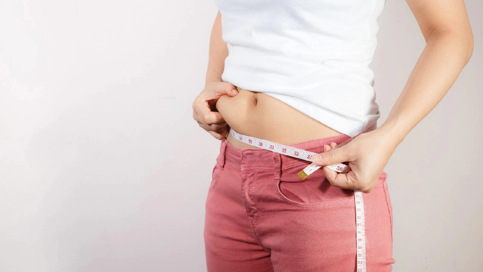 B&aacute;c sĩ cảnh b&aacute;o: Tăng c&acirc;n ở tuổi n&agrave;y rất nguy hiểm, nguy cơ tử vong v&agrave; ung thư c&oacute; thể tăng vọt- Ảnh 2.