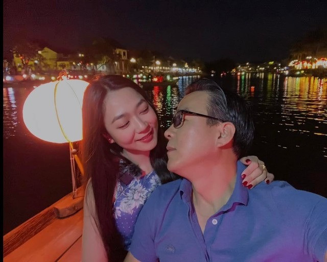 Chuyện t&igrave;nh ch&oacute;ng v&aacute;nh của mỹ nh&acirc;n Việt với doanh nh&acirc;n hơn 13 tuổi: Đ&aacute;m cưới r&igrave;nh rang, rạn nứt sau v&agrave;i th&aacute;ng chung sống- Ảnh 6.